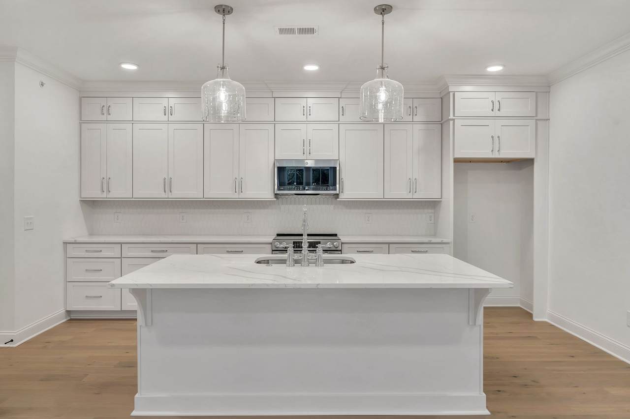 2002 Gildridge Dr - Photo 1