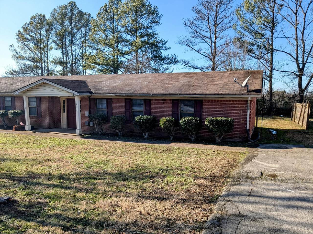 413 Shawnee Dr - Photo 1