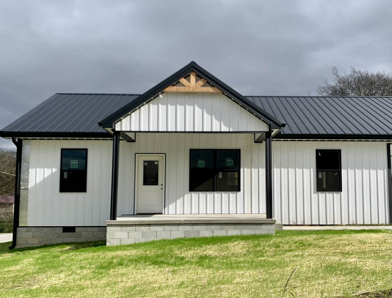 220 College Street - Photo 1