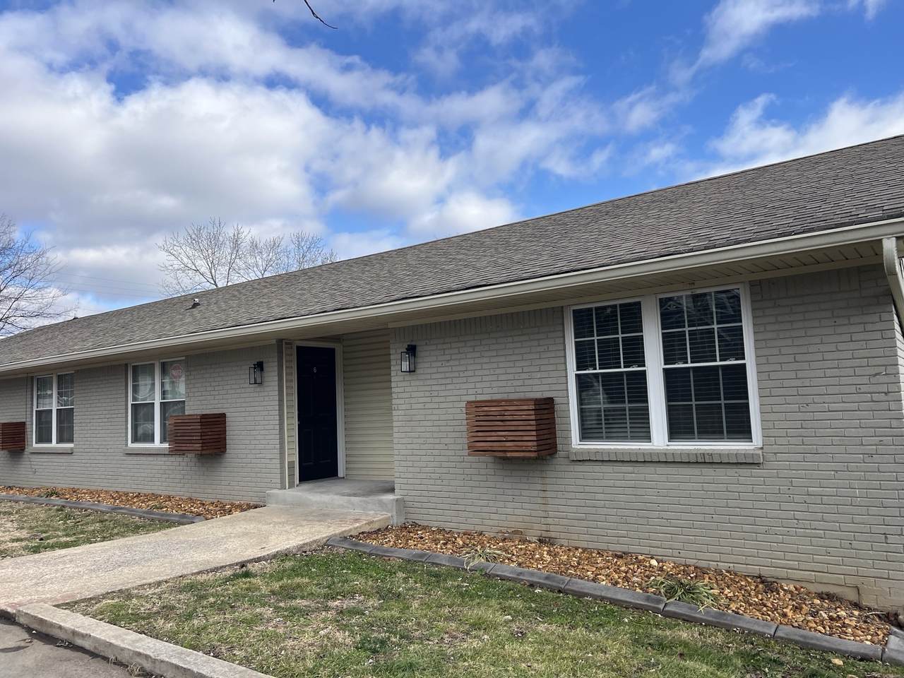 115 Walnut St - Photo 1