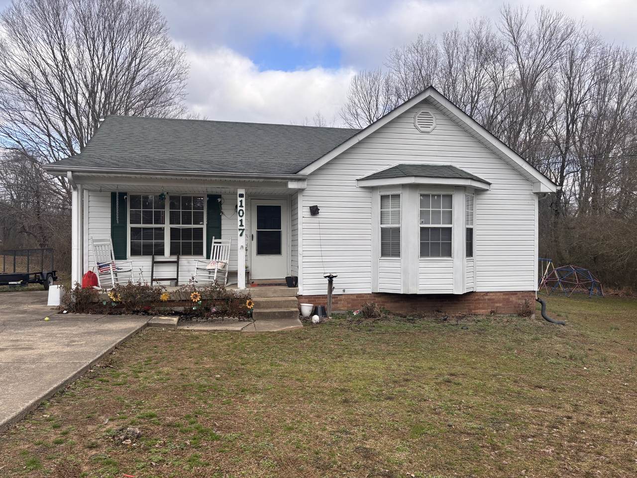1017 Preston Dr - Photo 1
