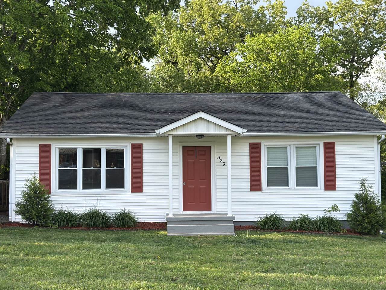 329 Castle Ln - Photo 1