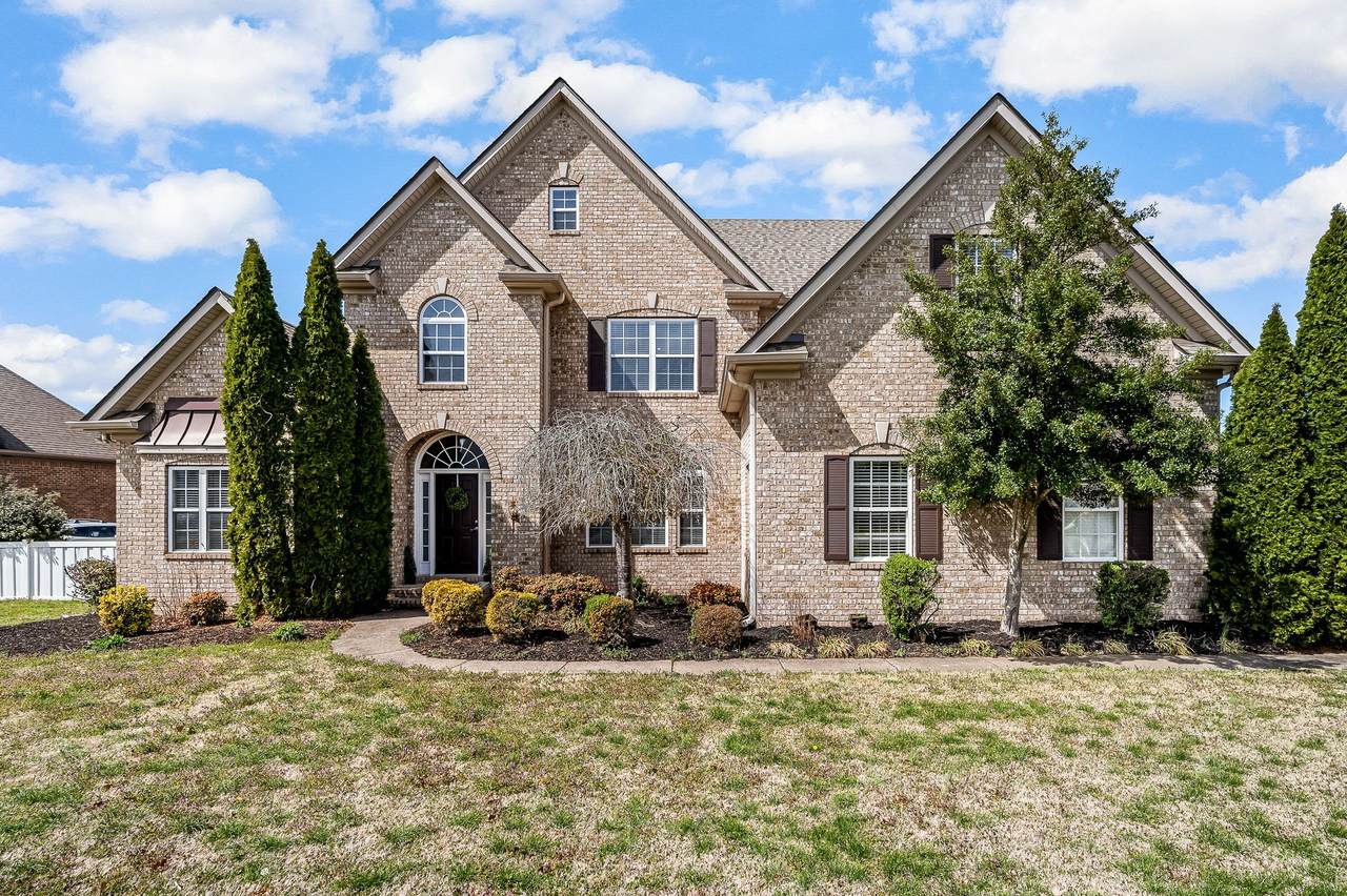 5230 Saint Ives Dr - Photo 1