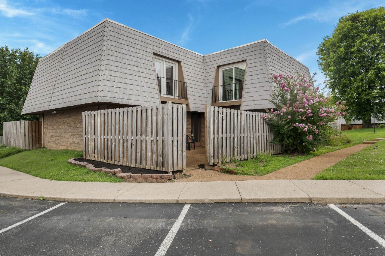214 Cedarwood Ln - Photo 1