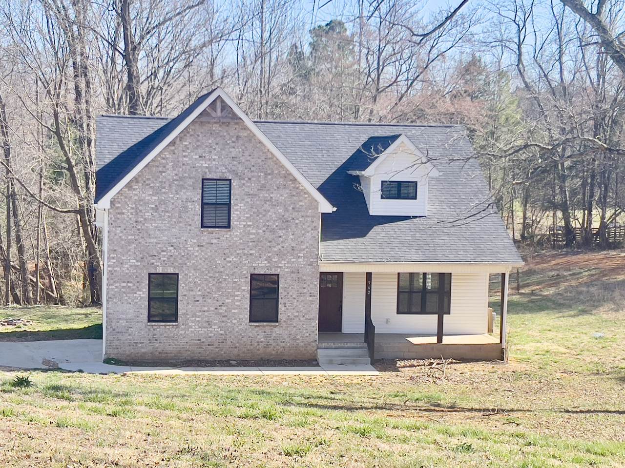 962 Belmont Rd - Photo 1