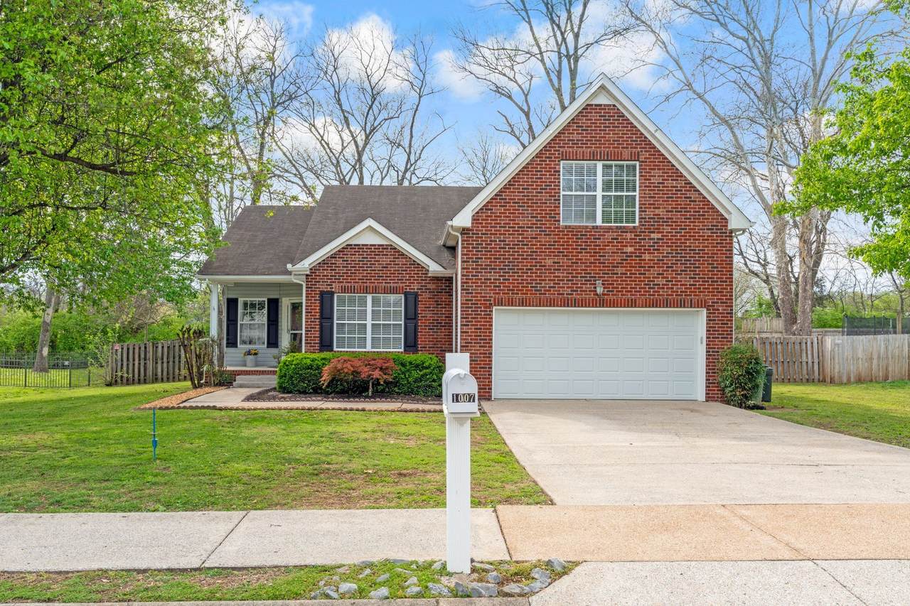 1007 Whitley Pl - Photo 1