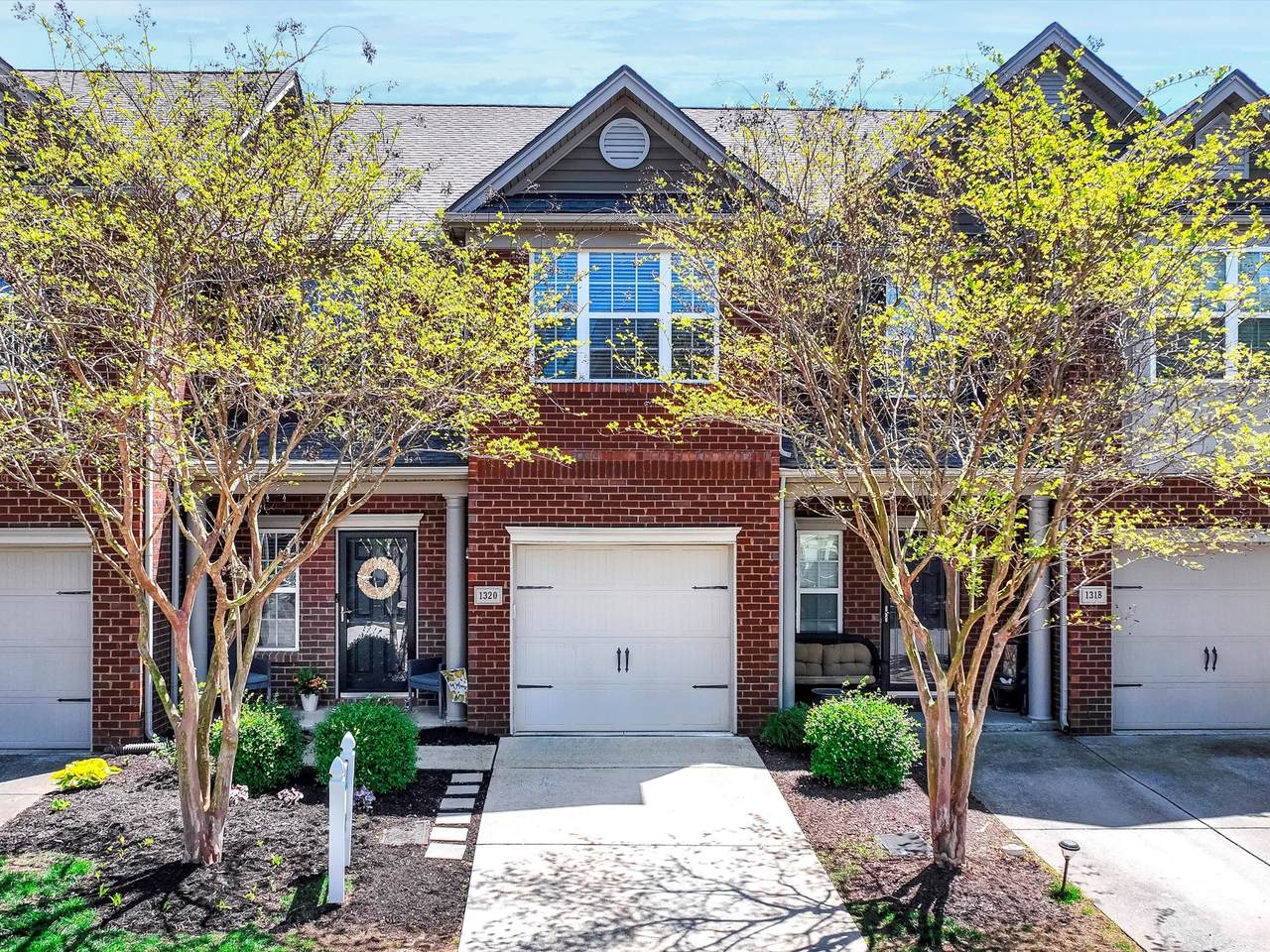 1320 Crown Point Pl - Photo 1