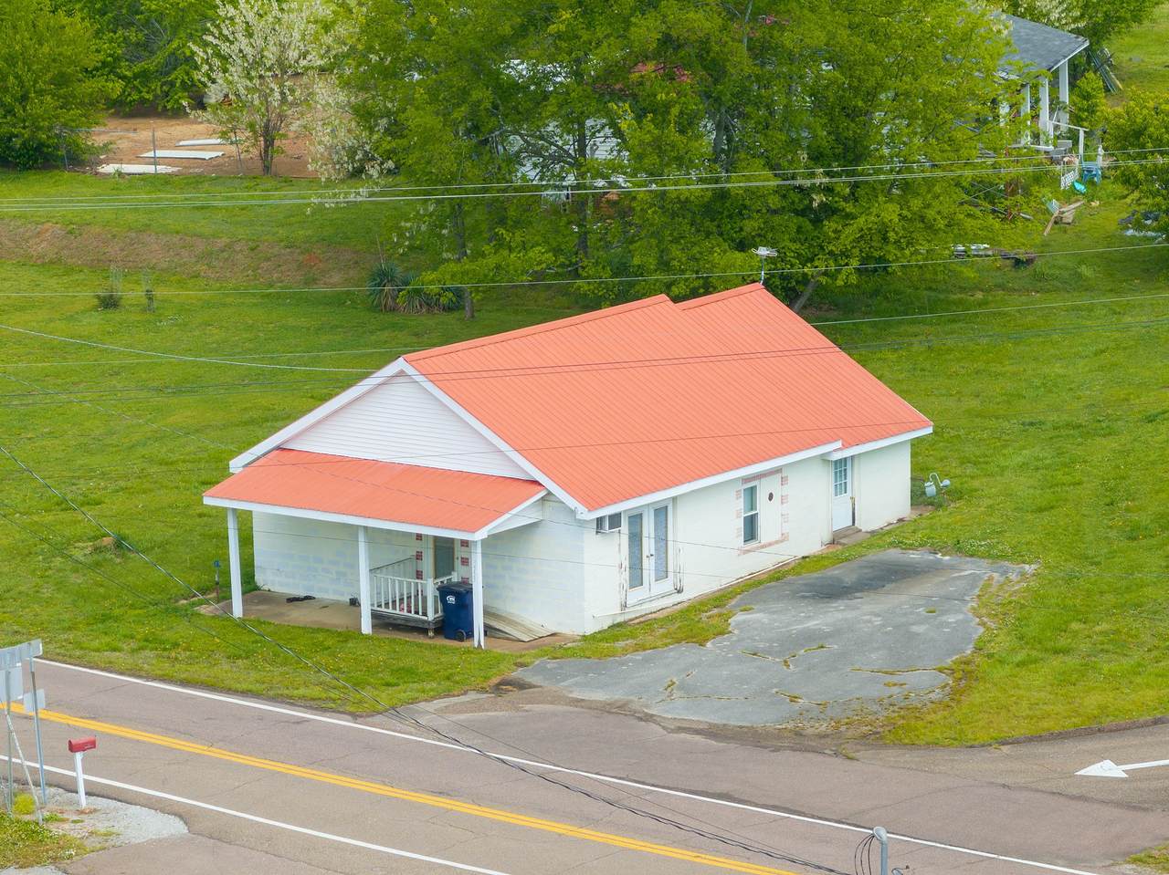 4555 Henderson Rd - Photo 1