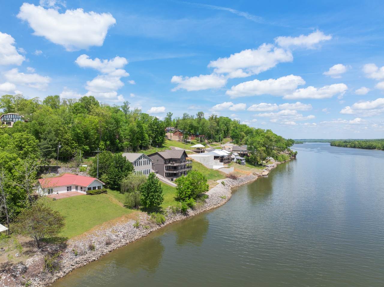 https://bt-photos.global.ssl.fastly.net/nashville/1280_boomver_2_RTC2822343-1.jpg