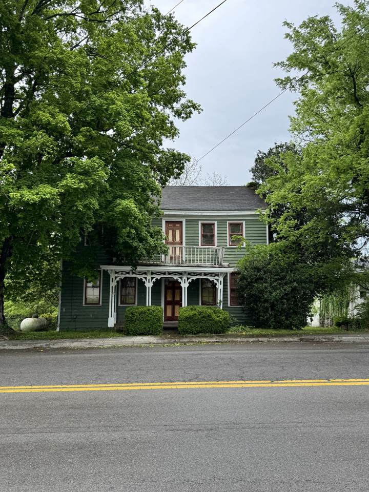 102 N Main St - Photo 1