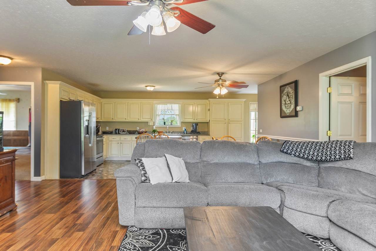 https://bt-photos.global.ssl.fastly.net/nashville/1280_boomver_2_RTC2822490-1.jpg