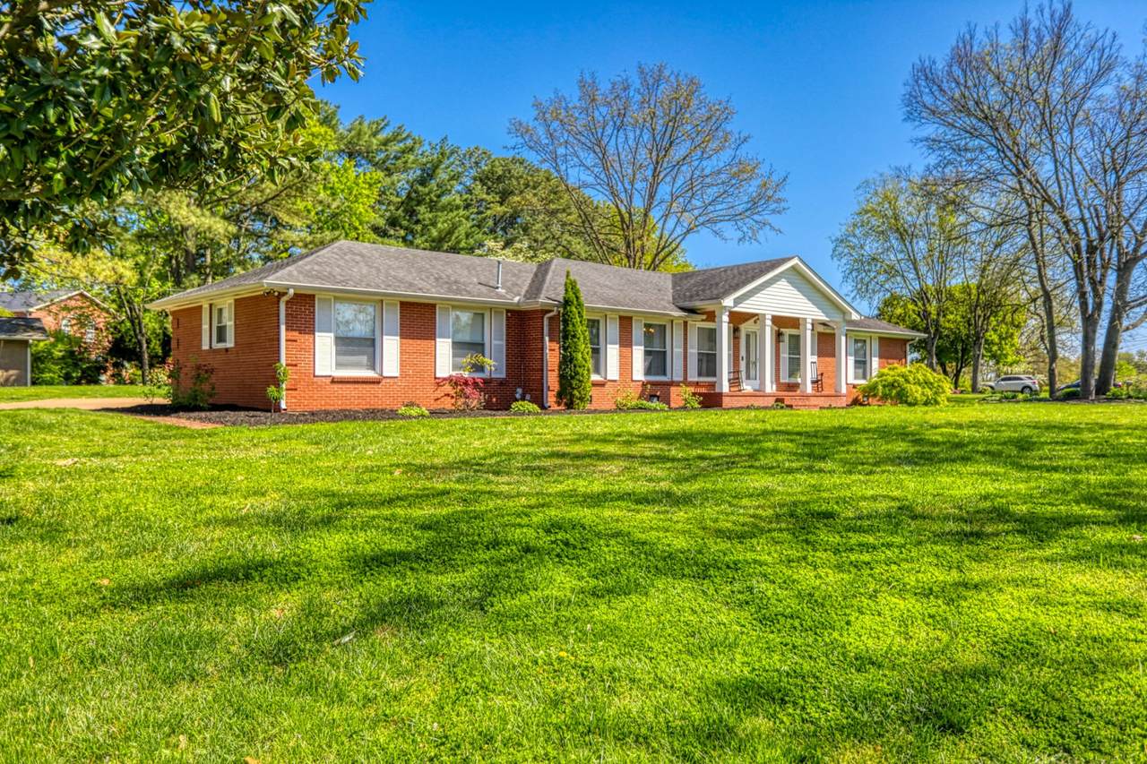 127 Fairways Dr - Photo 1