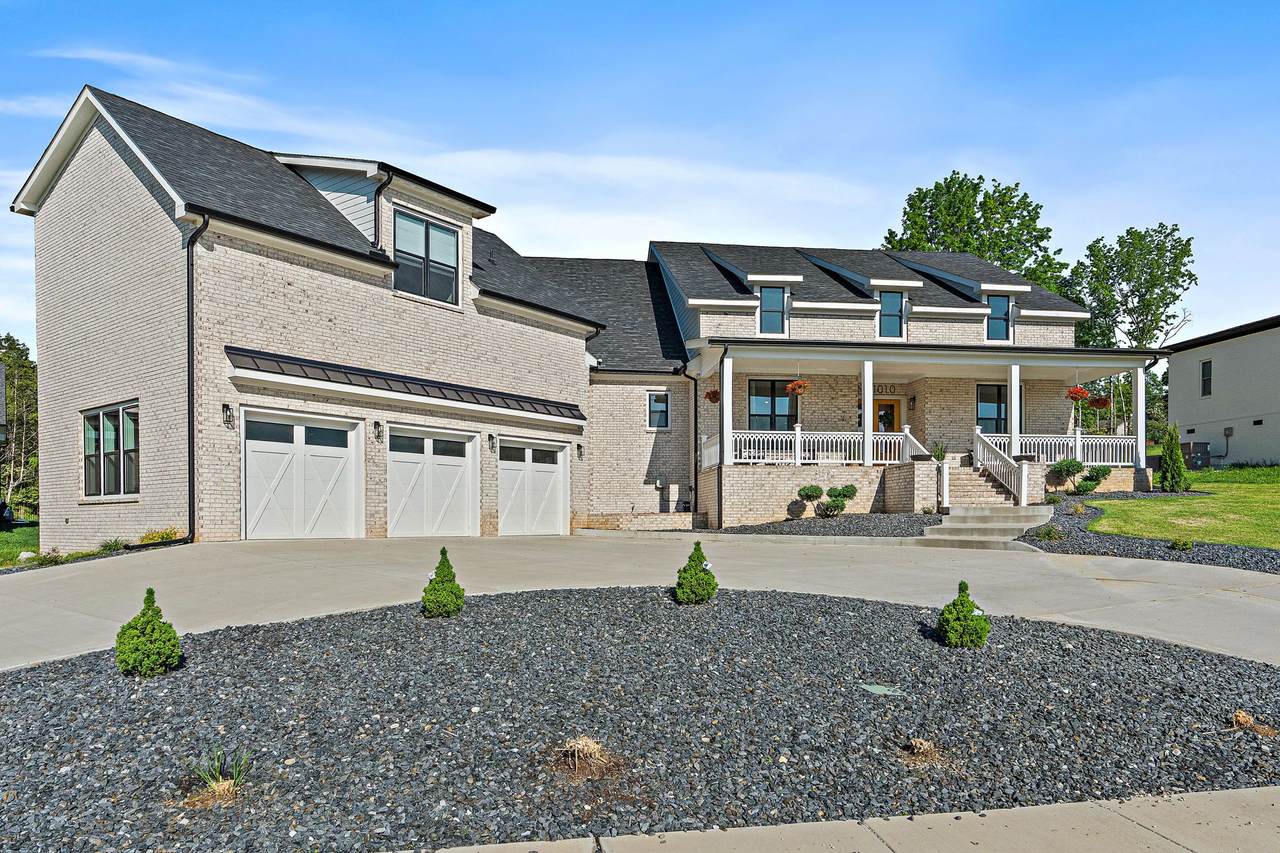 1010 Paradise City Blvd - Photo 1