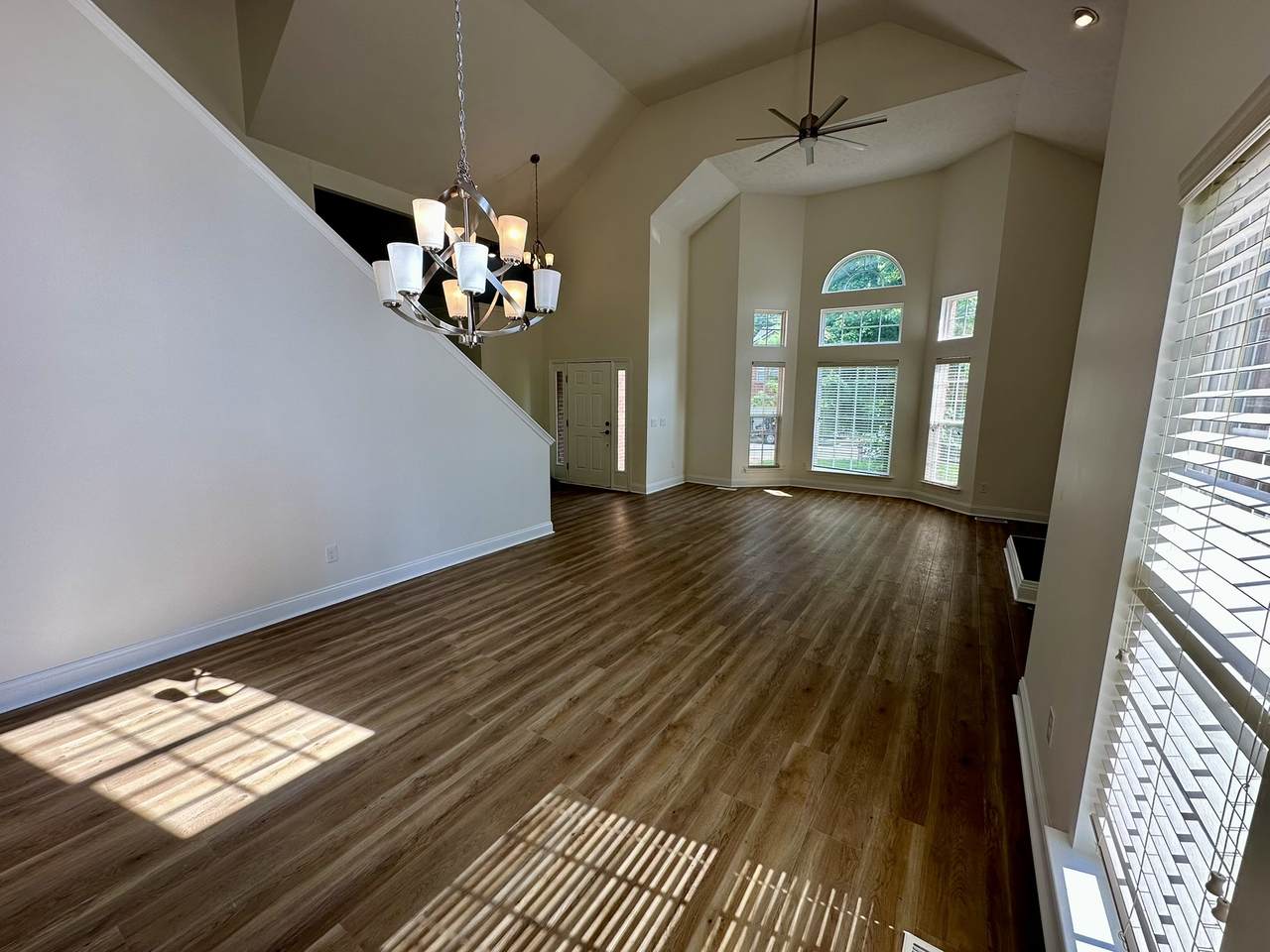https://bt-photos.global.ssl.fastly.net/nashville/1280_boomver_2_RTC2823340-1.jpg