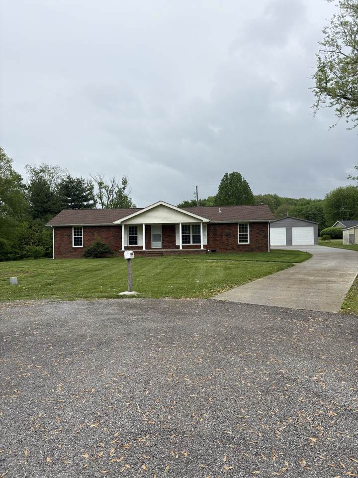 1400 Dogwood Ln - Photo 1