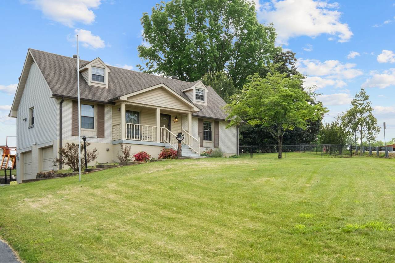 93 Hilltop Dr - Photo 1