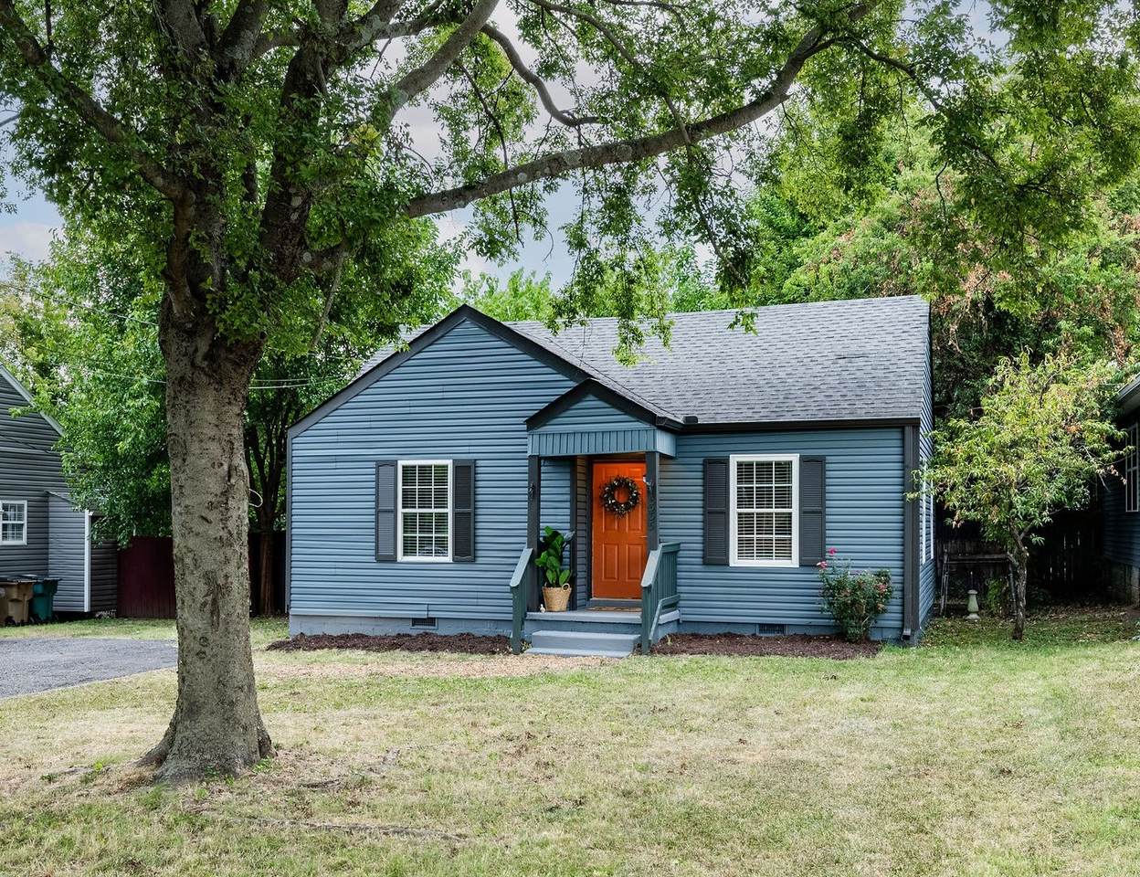 335 Maple St - Photo 1