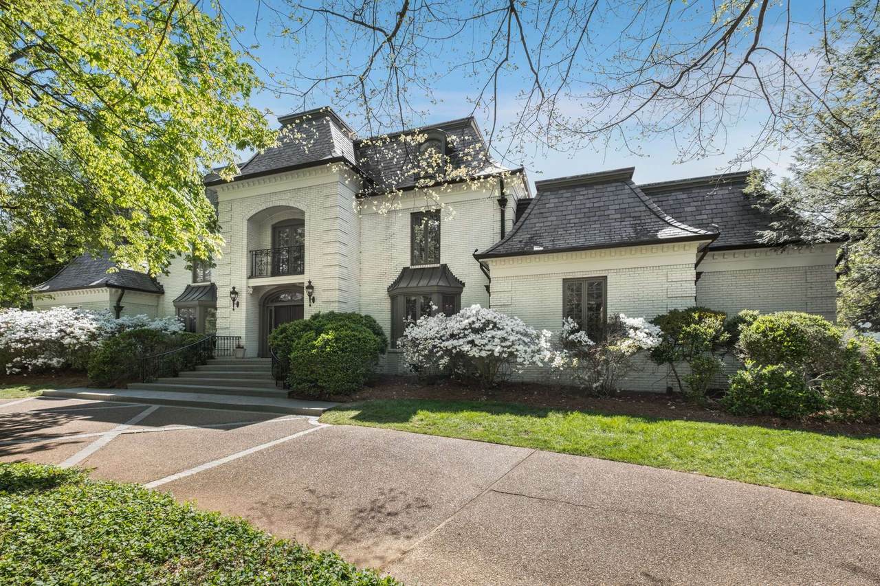303 Lynnwood Blvd - Photo 1