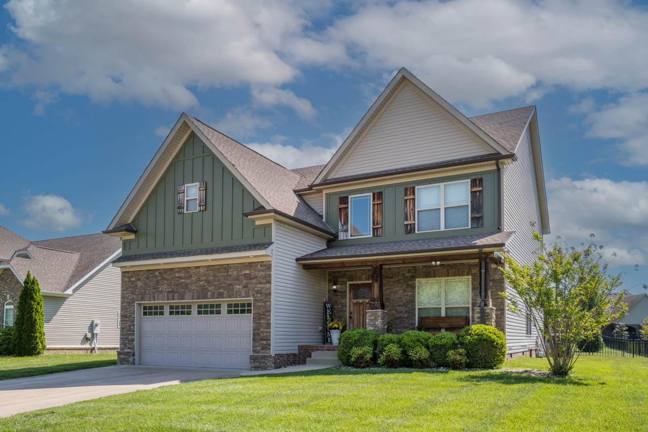 1061 Willow Cir - Photo 1
