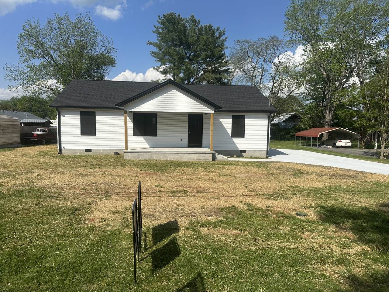 104 Willow St - Photo 1