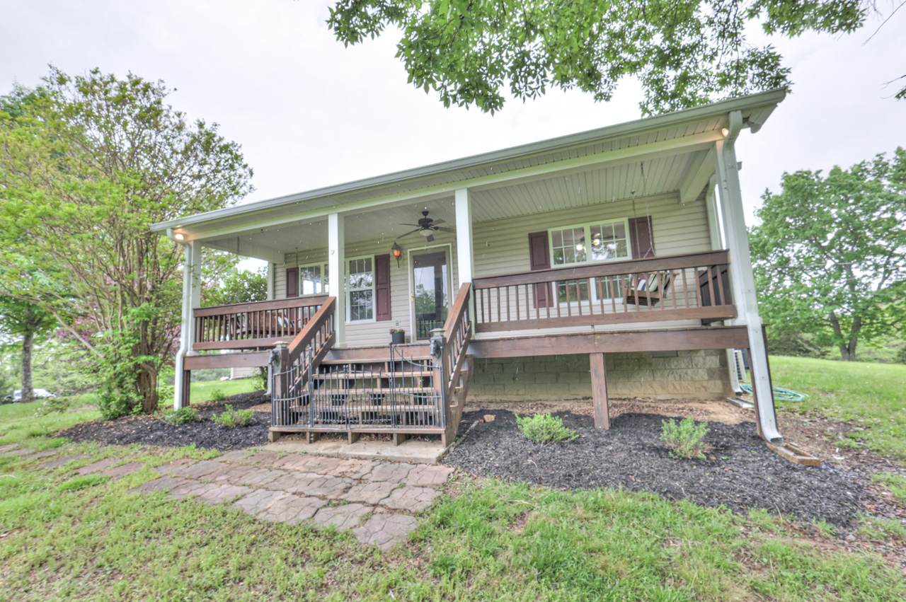 4923 Ash Hill Rd - Photo 1