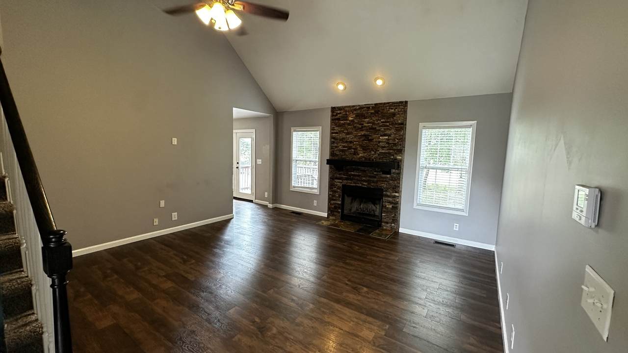 https://bt-photos.global.ssl.fastly.net/nashville/1280_boomver_2_RTC2825377-1.jpg