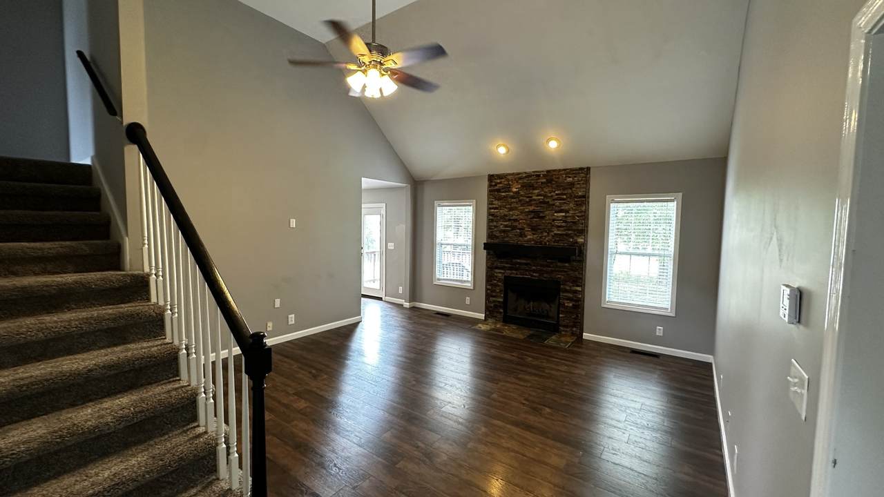 https://bt-photos.global.ssl.fastly.net/nashville/1280_boomver_2_RTC2825377-1.jpg