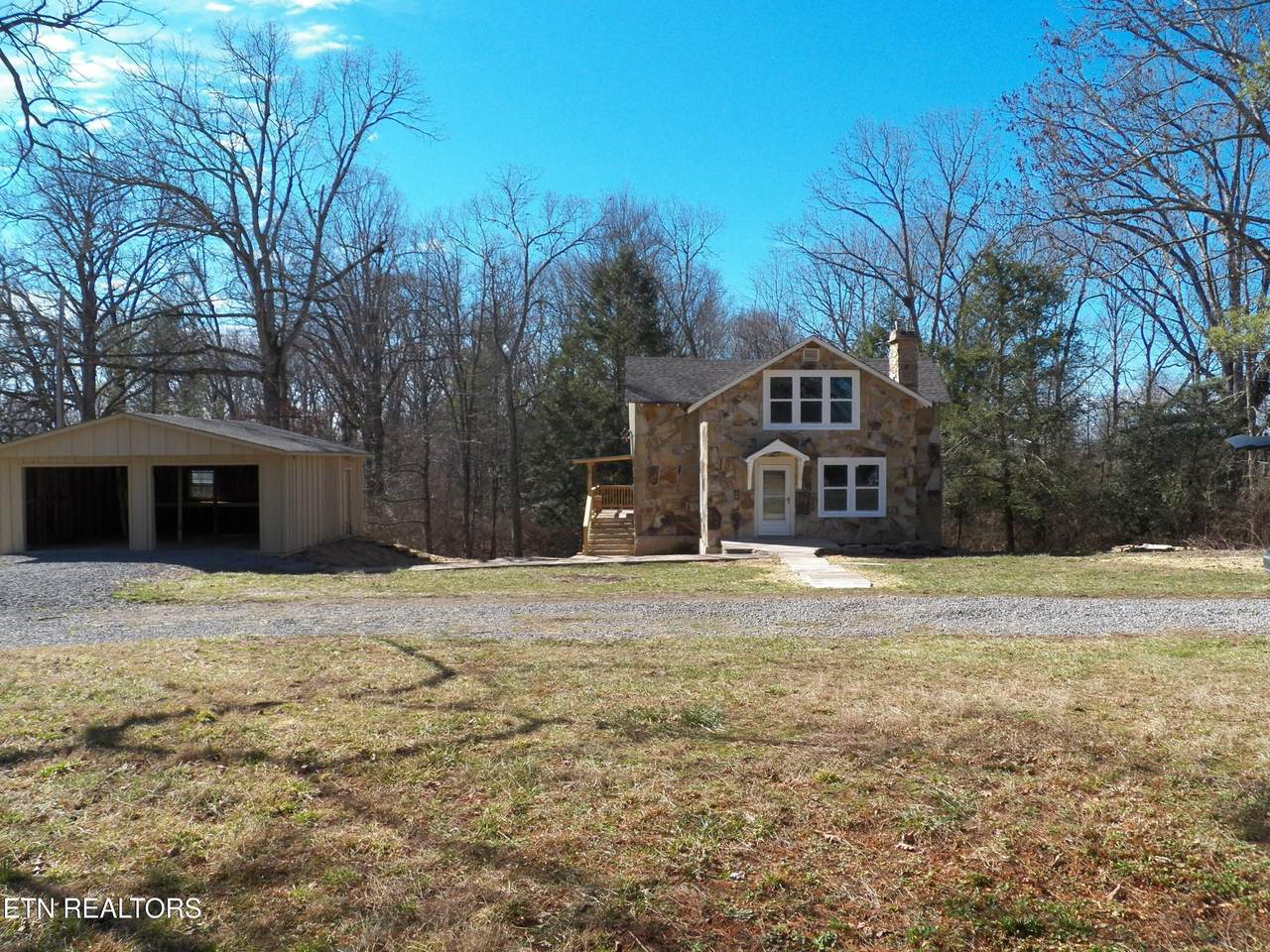 871 Pomona Rd - Photo 1