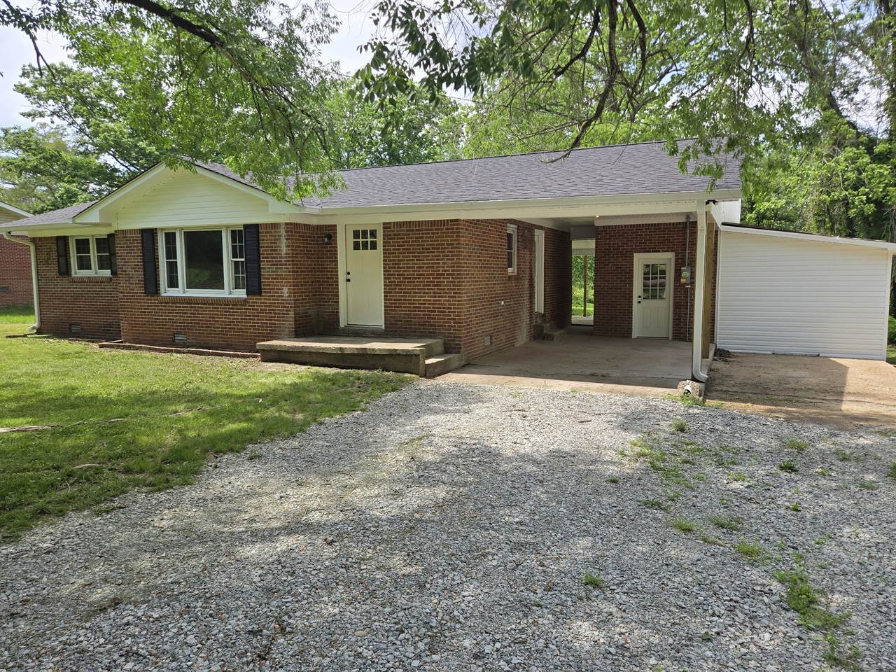 559 Oakville Cir - Photo 1