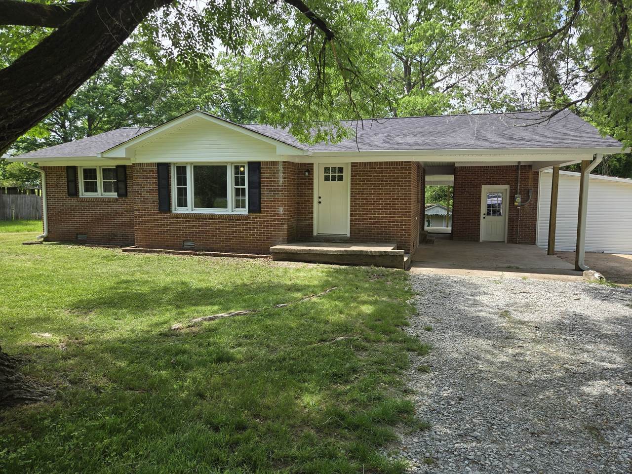 https://bt-photos.global.ssl.fastly.net/nashville/1280_boomver_2_RTC2864914-1.jpg