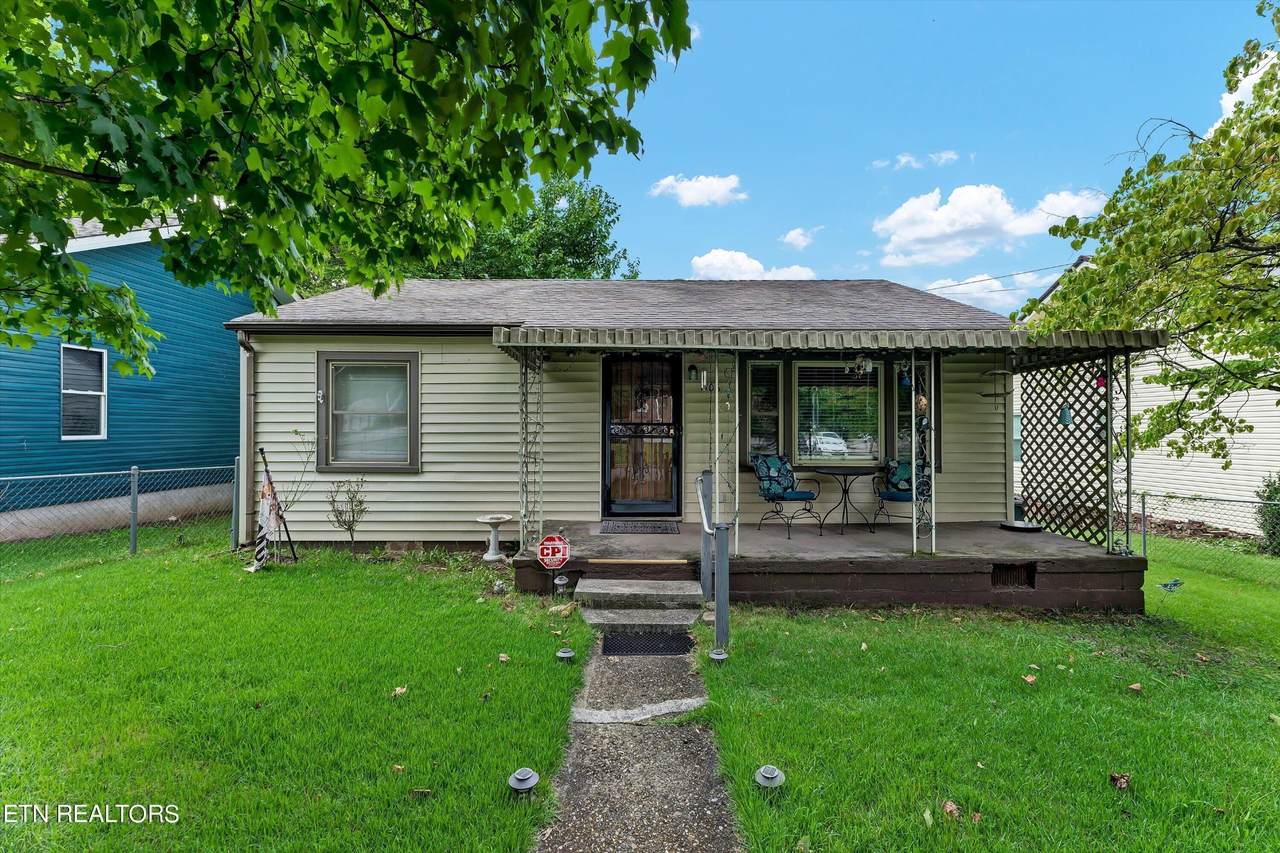 1706 Lawson Ave - Photo 1