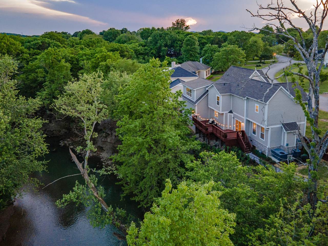 141 Rivergate Dr - Photo 1