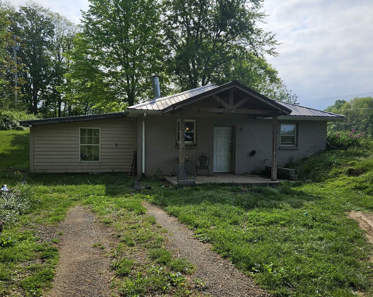 3924 Hwy 52 West - Photo 1