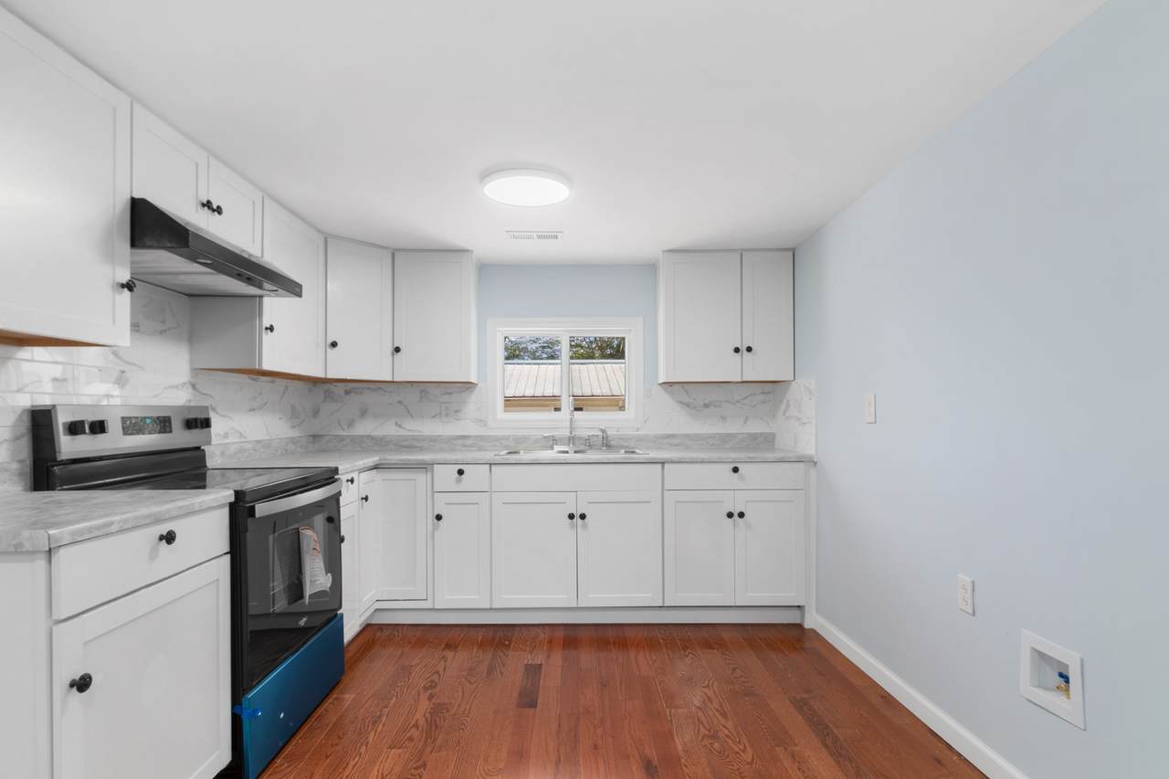 408 W Mcglothlin St - Photo 1