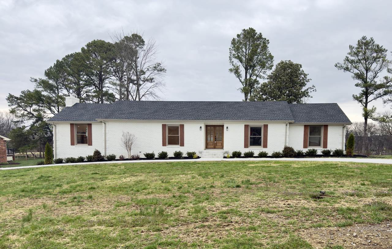 150 Fairways Dr - Photo 1