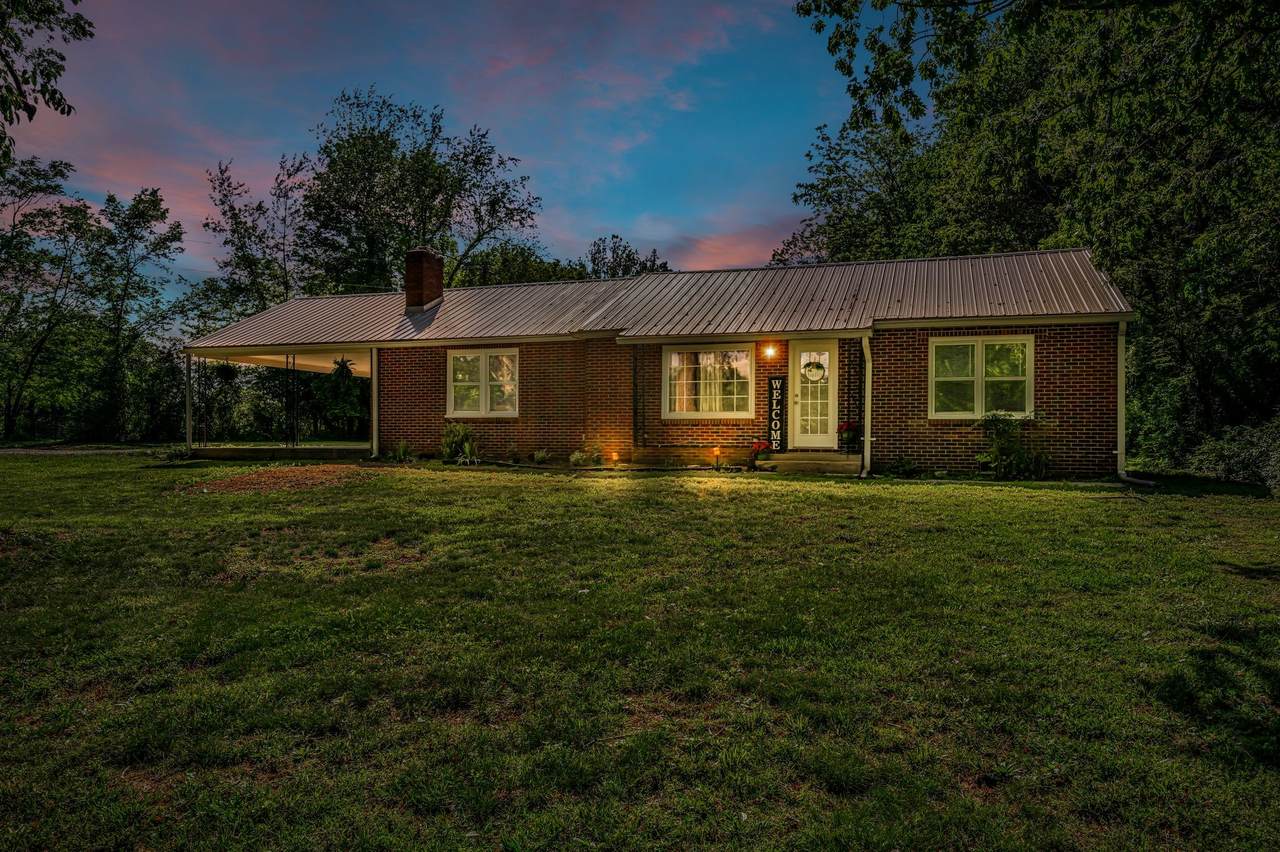 1025 Greenwood Rd - Photo 1
