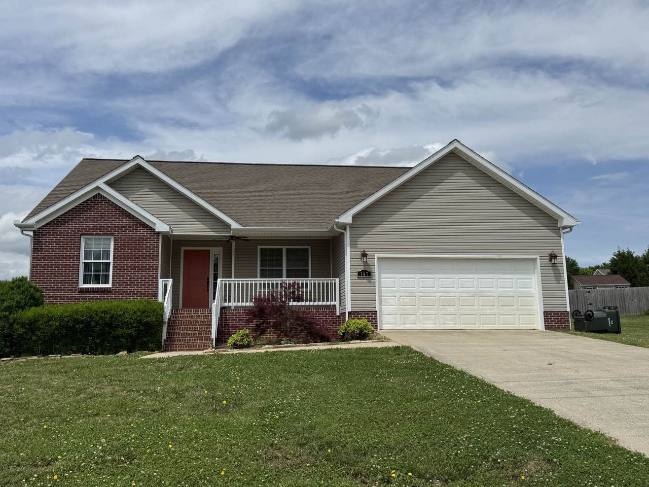147 Daven Dr - Photo 1