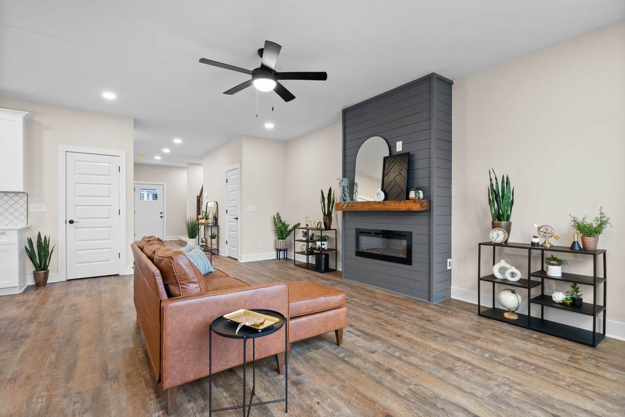 538 Judah Cir - Photo 1