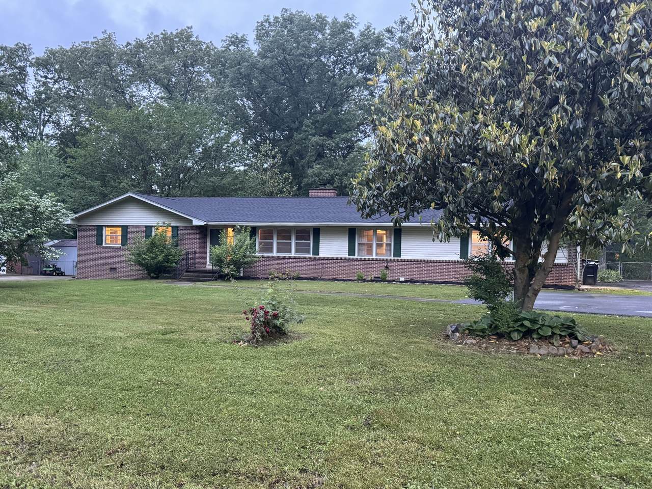 419 Westwood Dr - Photo 1