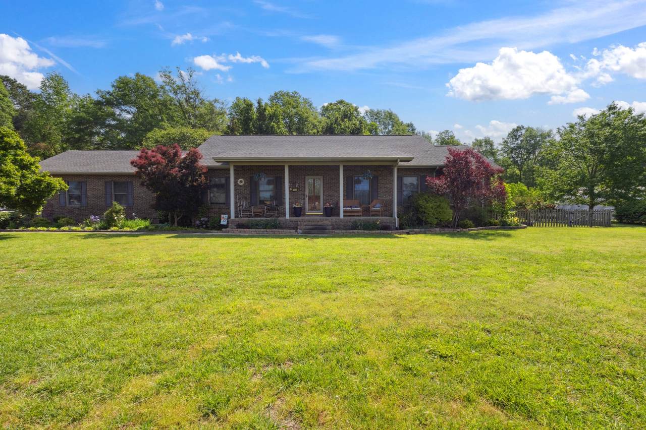 746 Shadow Ln - Photo 1