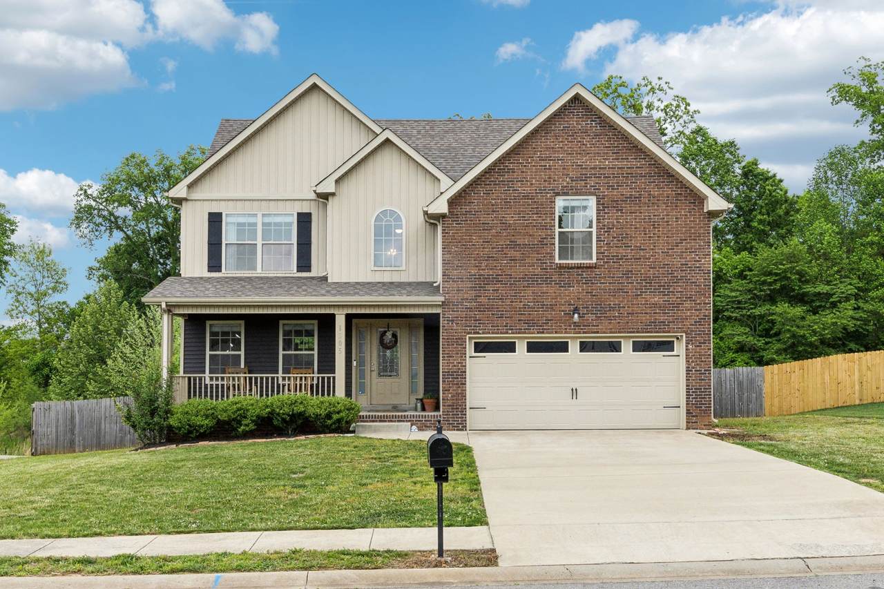 1305 Harmon Ln - Photo 1