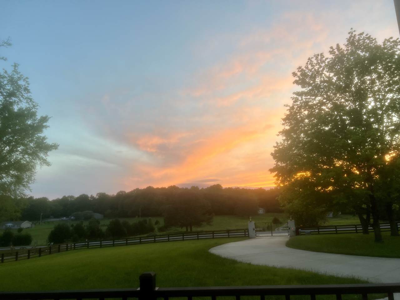 https://bt-photos.global.ssl.fastly.net/nashville/1280_boomver_2_RTC2866807-1.jpg