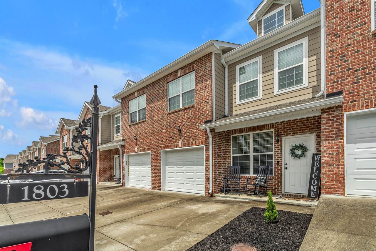 1803 Villa Cir - Photo 1