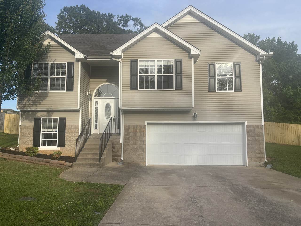 1476 Mutual Dr - Photo 1