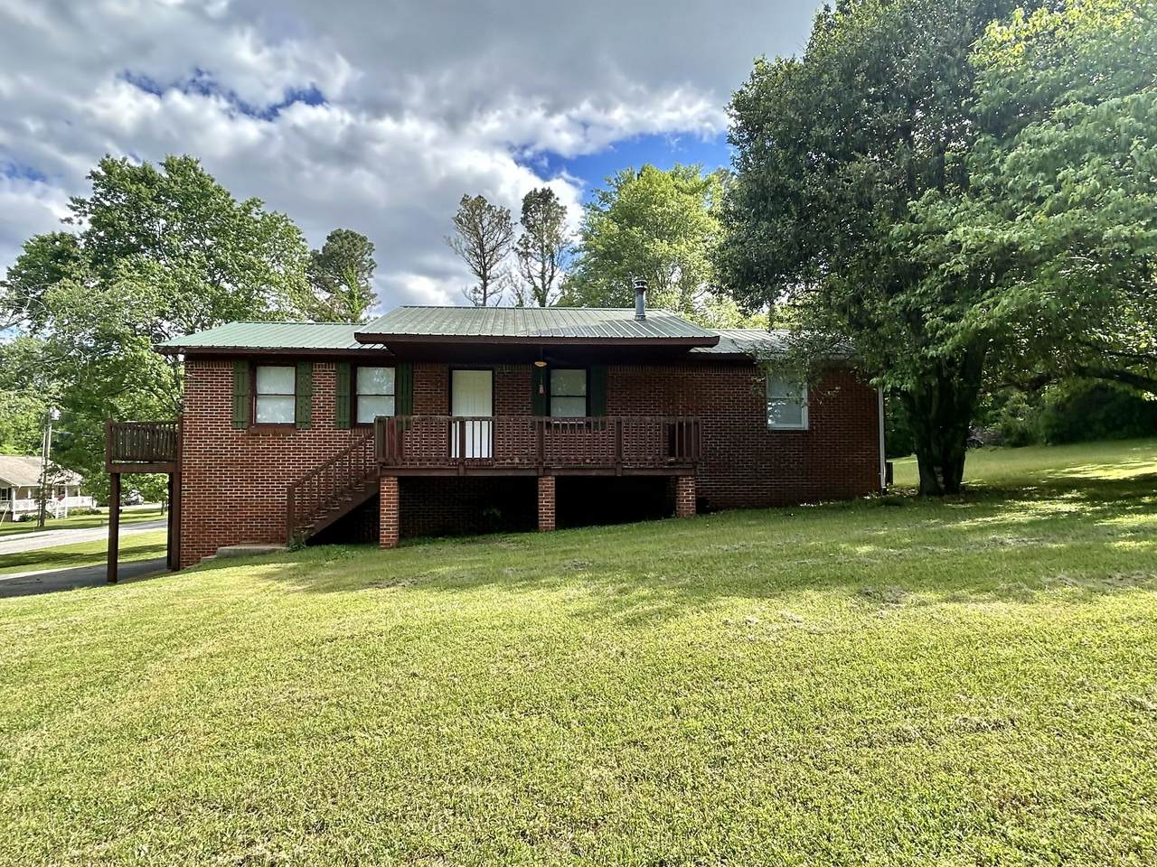 430 Blue Springs Rd - Photo 1