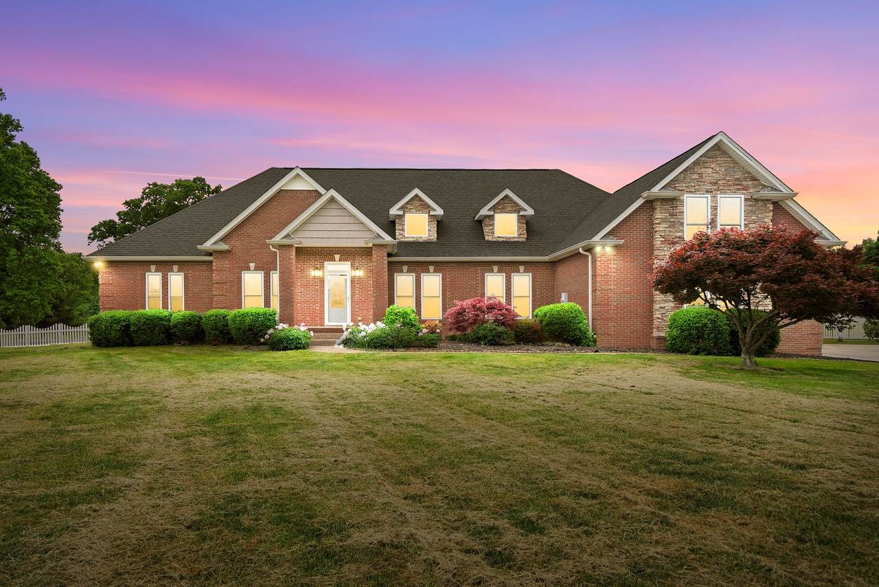 476 Maxshire Ct - Photo 1