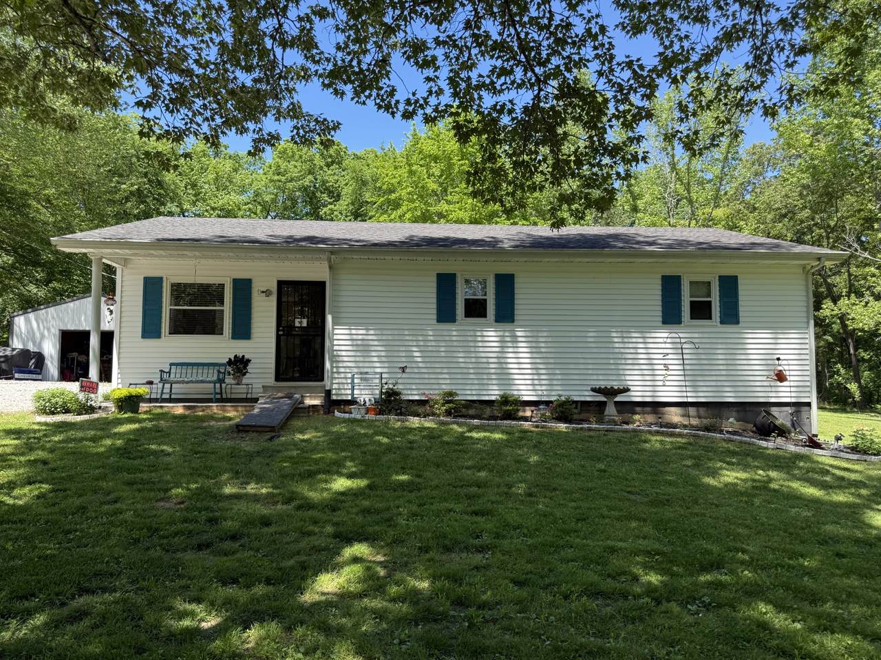1075 Sandys Camp Rd - Photo 1