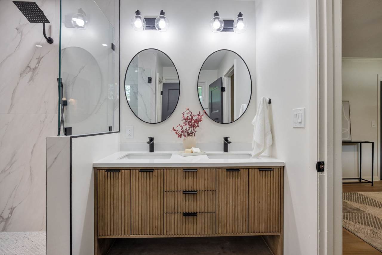 505 N Graycroft Ave - Photo 1