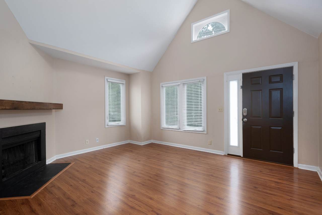 3204 W End Cir - Photo 1