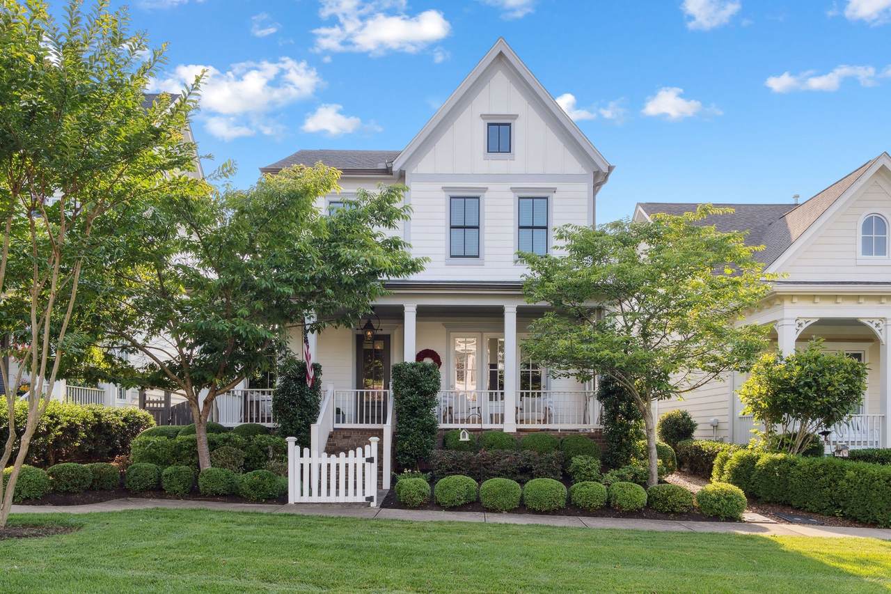 82 Addison Ave - Photo 1